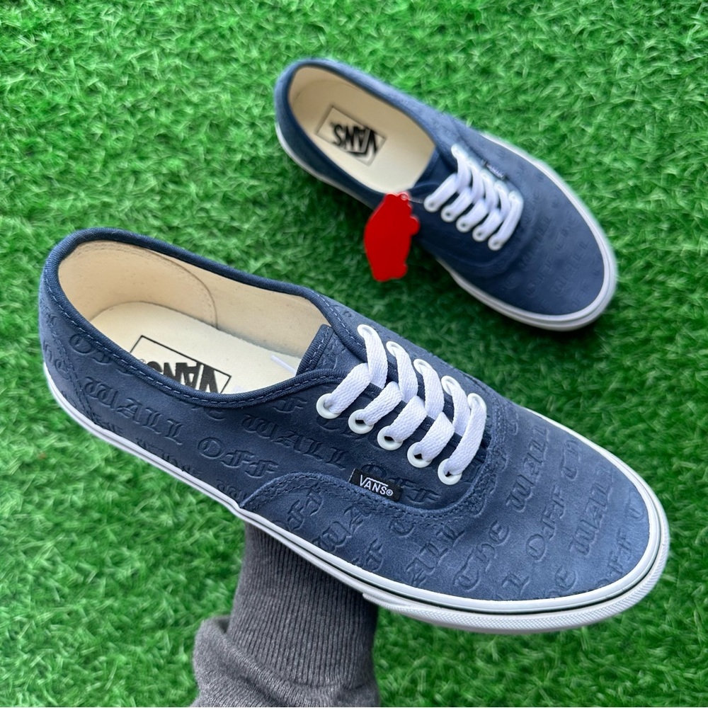 Vans Authentic Deboss Off The Wall Dress Blues True White - Picture 1 of 8